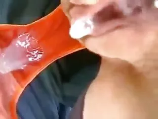 زن مقعد گروه تلگرام فیلم پورن نان پخش می کند و نقاطی می دهد
