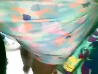 دختر قرمز مو برهنه twerk برای کاربران چت رقص گروه سکسی تلگرام می کند