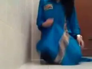 جوجه روس بوست گروه سکسی لینک خودش را راضی می کند